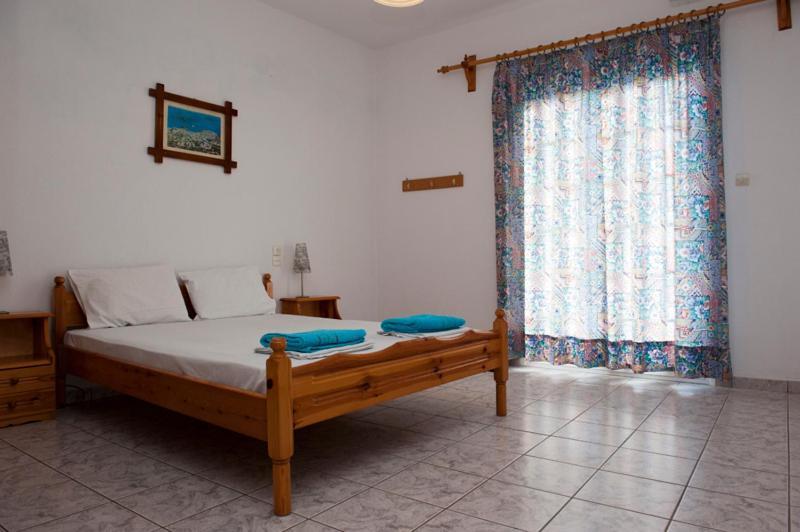 Syraina Apartments Skiathos Town Exterior photo
