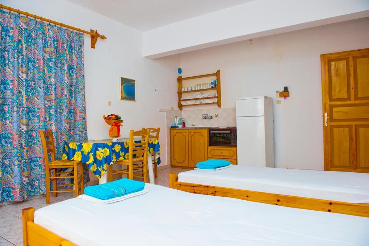 Syraina Apartments Skiathos Town Exterior photo