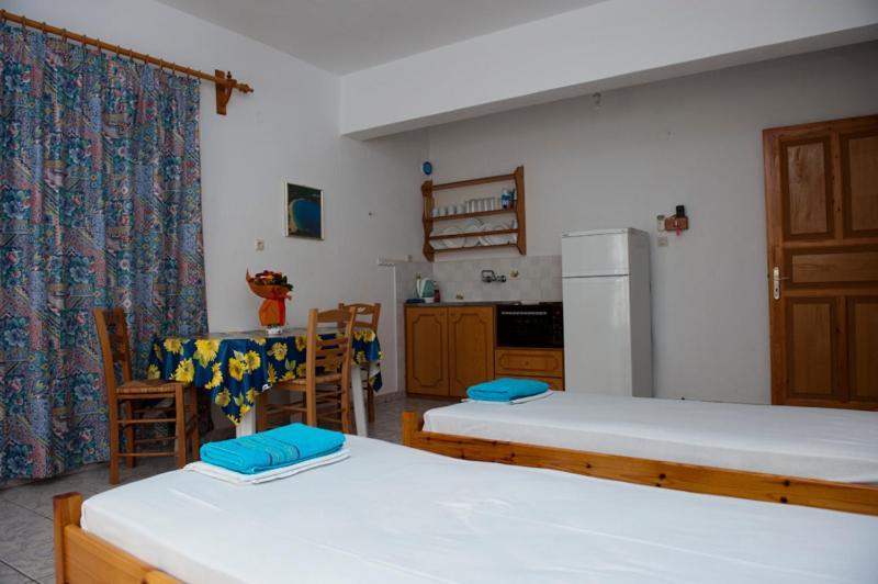 Syraina Apartments Skiathos Town Exterior photo