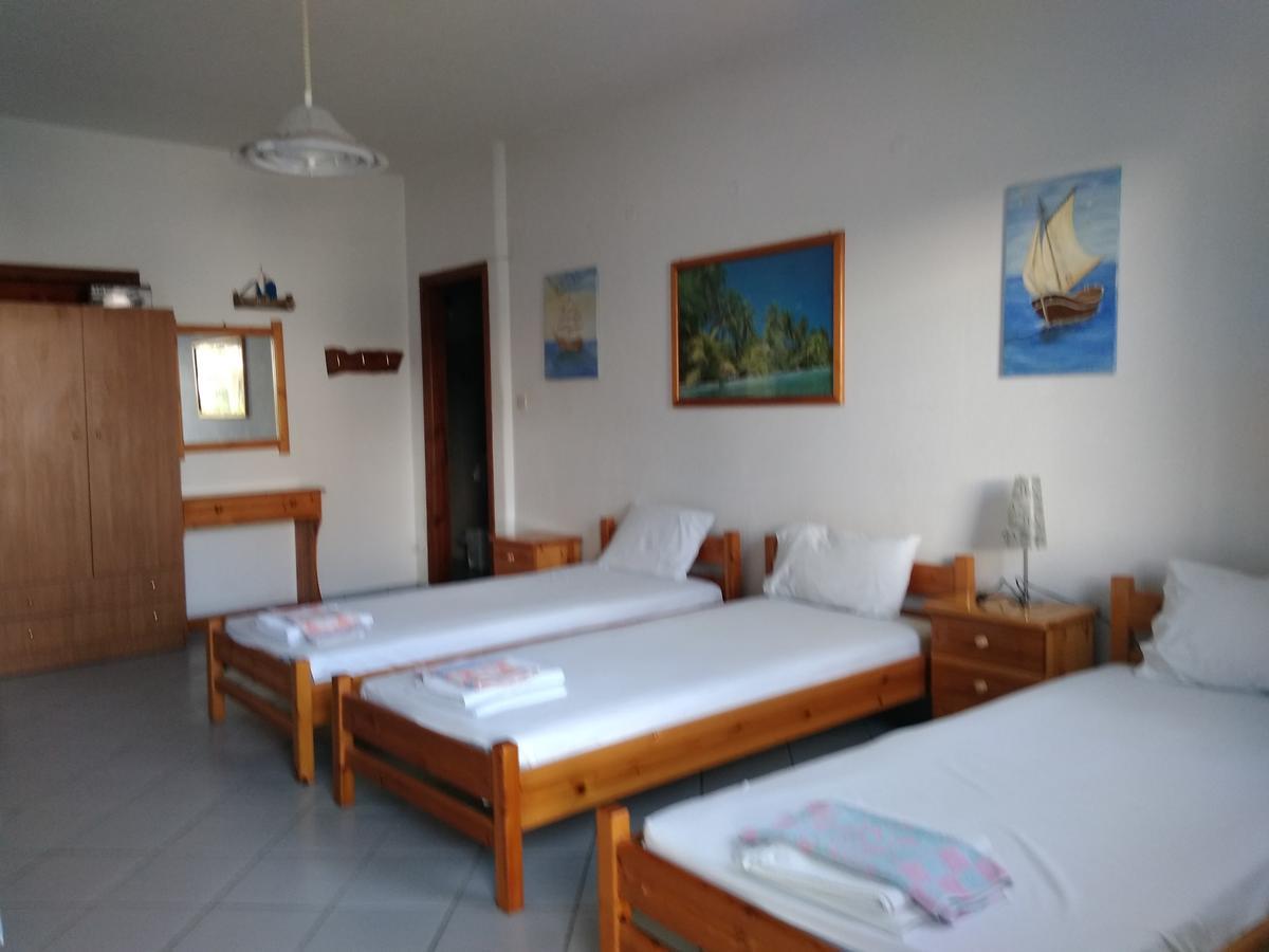 Syraina Apartments Skiathos Town Exterior photo